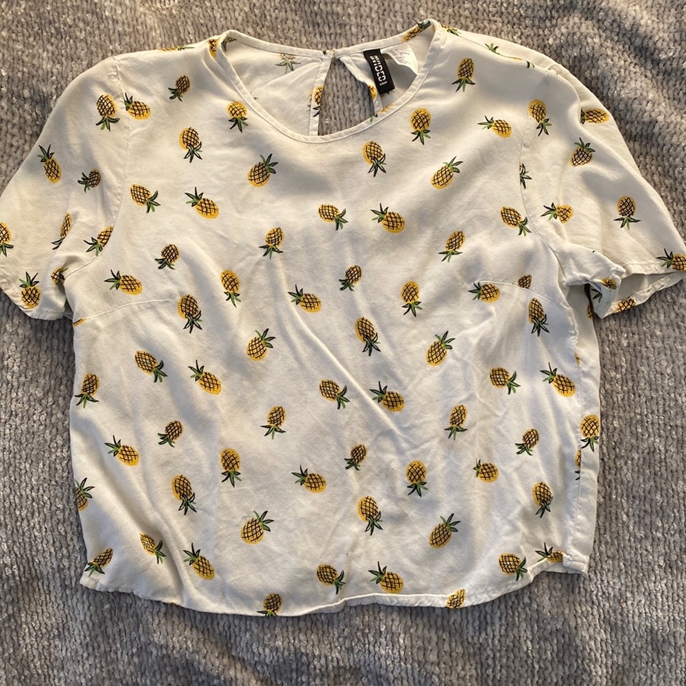 Pineapple print tee